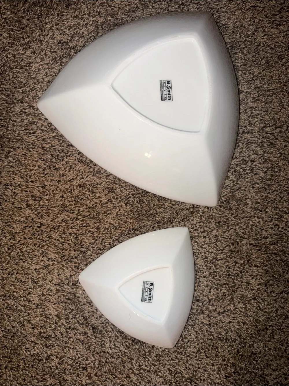 SMITH White Triangular Ceramic Chip & Dip bowl - Set of 2